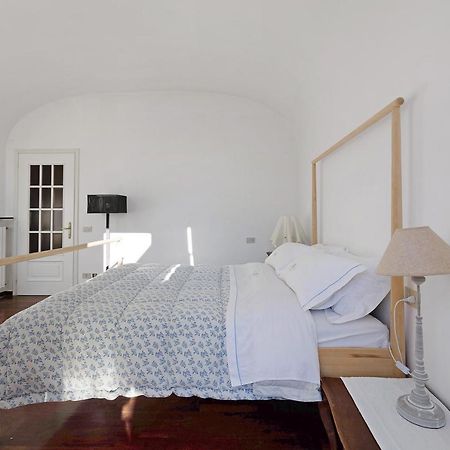 Residenza Stoechas White Lägenhet Albenga Exteriör bild